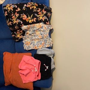 Girl’s 5T summer bundle! ☀️🕶🌴